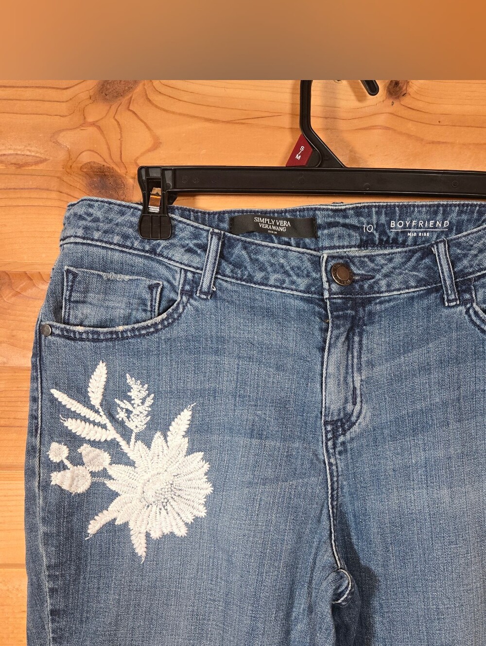 Simply Vera Wang Denim Boyfriend Jeans Embroidered Floral Women's 10 Mid Rise